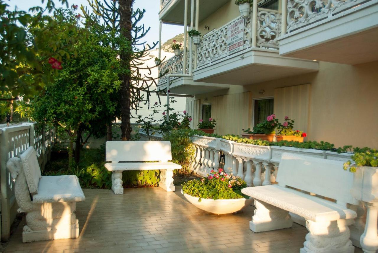 Ronzi Apartments Kaména Vúrla Kültér fotó