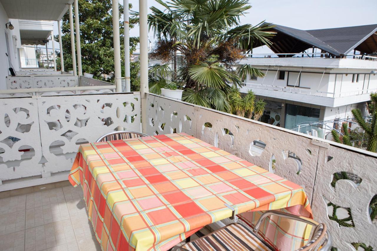 Ronzi Apartments Kaména Vúrla Kültér fotó