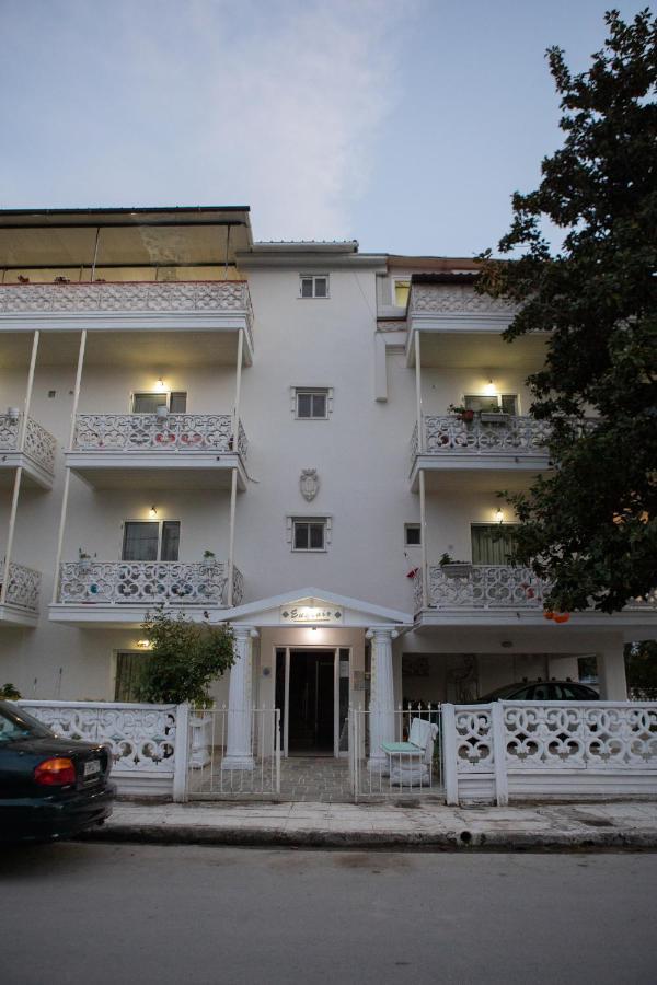 Ronzi Apartments Kaména Vúrla Kültér fotó