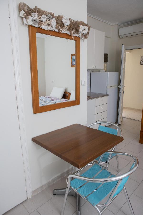 Ronzi Apartments Kaména Vúrla Kültér fotó